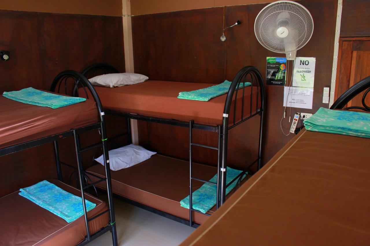 Love Station Hostel Baan Tai Phòng bức ảnh