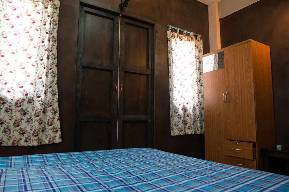 Love Station Hostel Baan Tai Ngoại thất bức ảnh